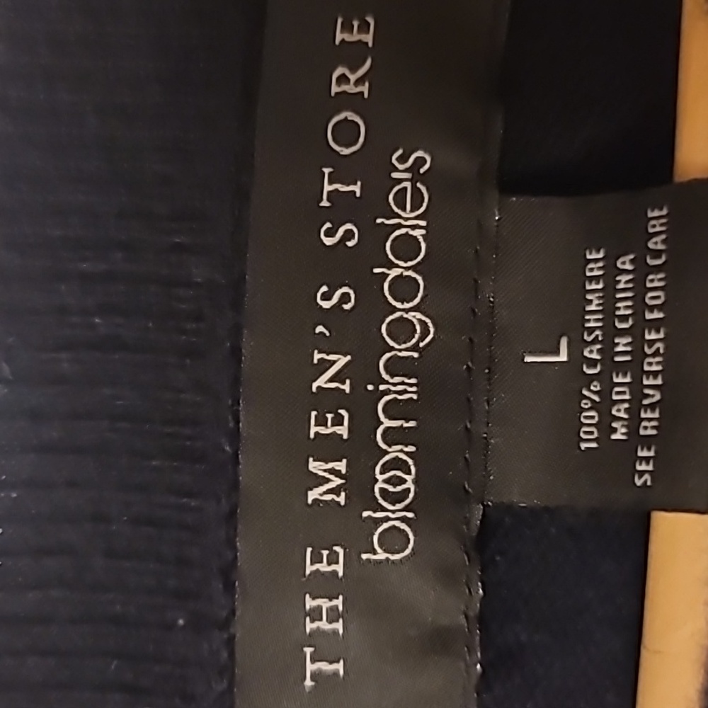 THE MEN'S STORE Bloomingdale's - Picture 4 of 4